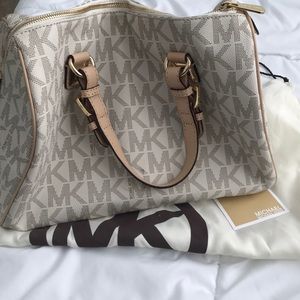 Never worn Michael Kors Bag